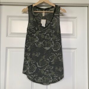 ☀️ 3/$36 or 2/$30 NEW ALTAR’D STATE Women Razorback Slouch Tank sz S